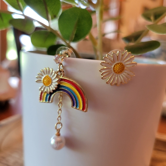 Rainbow and Daisy Mismatched Enamel Painted Earrings - Picture 2 of 4